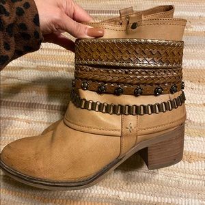 Carlos Santana Embellished Boots